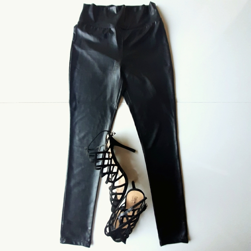 First Line Leatherette leggings